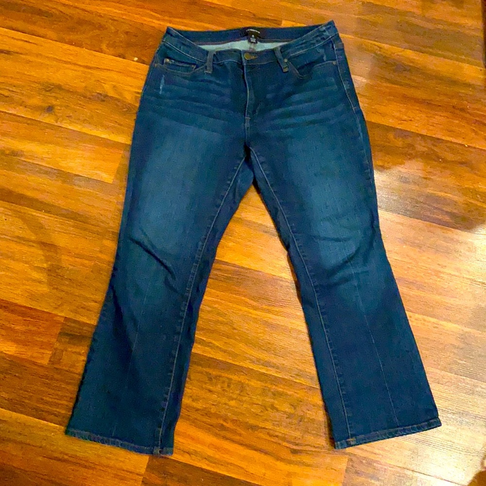 HOLD FOR KIARA✨Who What Wear flare jeans ✨